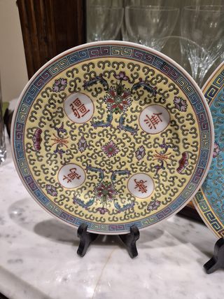 Piatti decorativi cinesi in porcellana