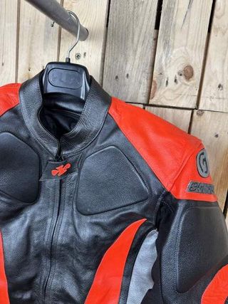CHAQUETA T-M MOTO COMPETICION GARIBALDI ROJO 48