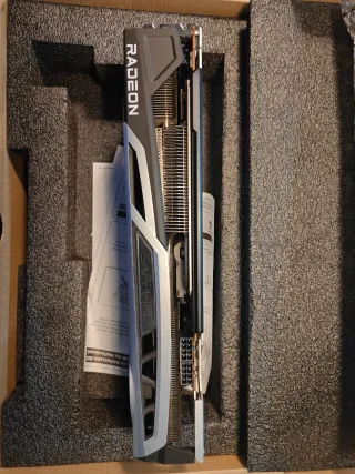 Sapphire Nitro+ RX 6800 Tarjeta Gráfica