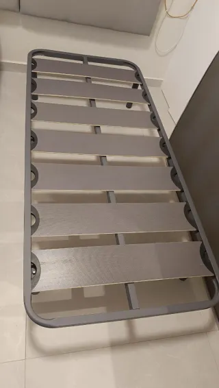 Colchón 90*200, somier, cabecero, sábanas, edredon