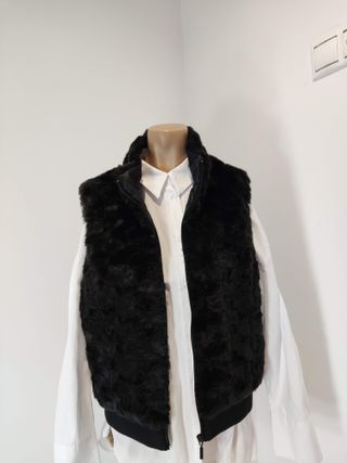 Chaleco piel sintética mujer negro