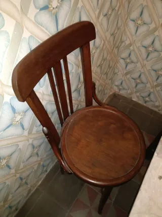 Coppia di sedie Thonet in legno marrone