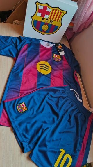 Conjunto Lamine Yamal FC Barcelona 2026 con caja