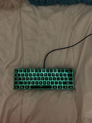 Teclado Gamer RGB Compacto