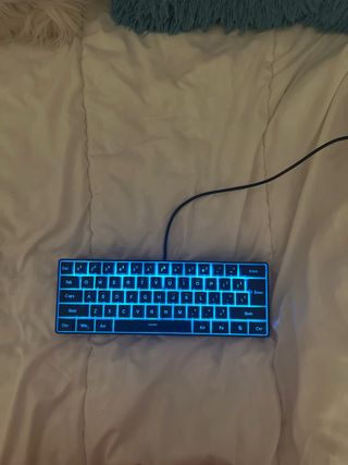 Teclado Gamer RGB Compacto
