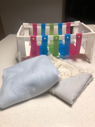Nenuco con cuna, baño y ropa