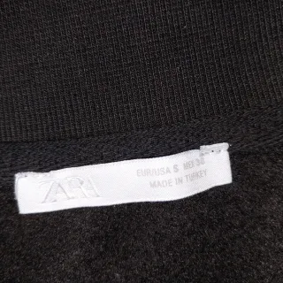 Sudadera ZARA Negra Cremallera