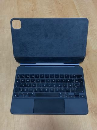 iPad Air 5ª Gen + Magic Keyboard