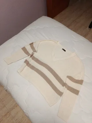 Jersey blanco con rayas marrones