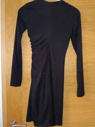 Vestido negro drapeado fiesta