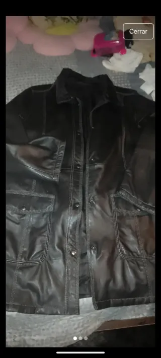 Falda vaquera rota mujer y chaquetas