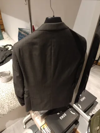 Traje de caballero gris de la marca el corte inglé