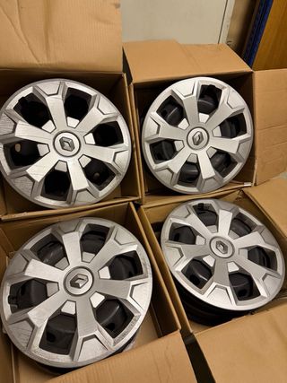 Llantas Renault Trafic (4 unidades)