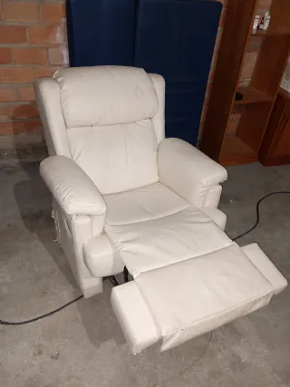 Poltrona relax in similpelle beige