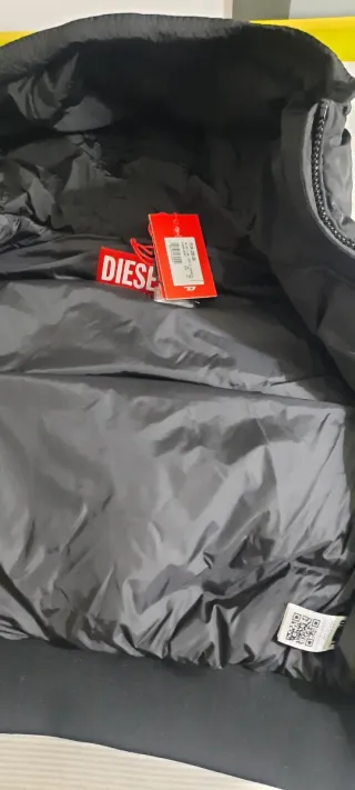 Chaleco plumífero Diesel negro nuevo