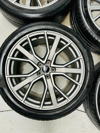 Llantas Originales Sline  Audi 20” con Neumáticos