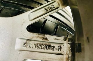 Llantas Originales Sline  Audi 20” con Neumáticos