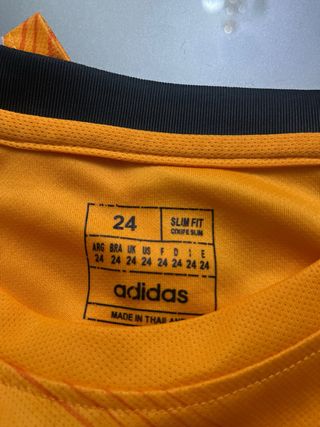 Equipaje Real Madrid Infantil Talla 24(12 años).