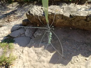 Figura decorativa de libélula