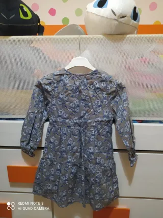 Vestido gris floral Mango