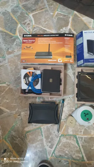 Lotto Modem Wi-Fi D-Link e Netgear + Accessori