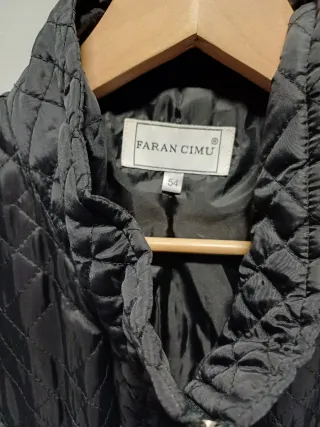 Chaqueta Faran Cimu Negra Acolchada