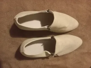 Botines blancos cremallera talla 40