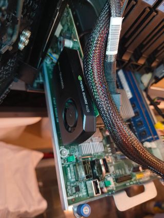 HP Proliant NAS G7 HSTNS-5151 N36L + Quadro K420