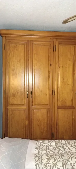 Armario de madera 6 puertas