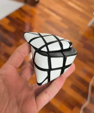 RUBIK MIRROR