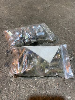 Tuercas y tornillos Nissan Patrol