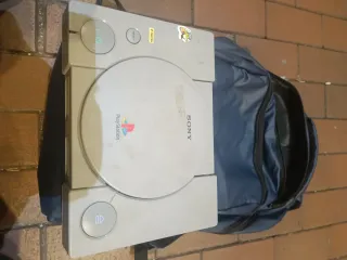 Consola Sony PlayStation 1 PS1 sin mandos ni cable