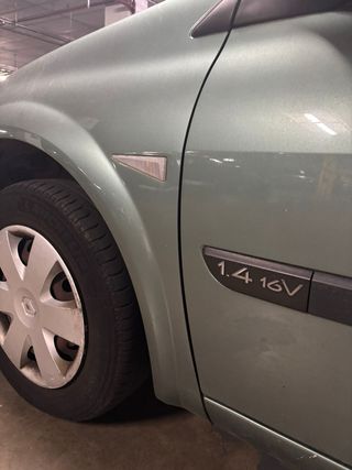 Renault Megane Grand Tour 2004