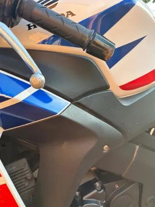 Honda CBR 125R (2014)