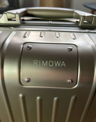 Maleta Cabin Titanium Rimowa 35L