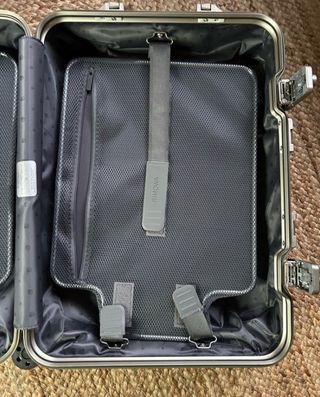 Maleta Cabin Titanium Rimowa 35L