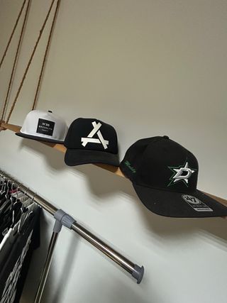 Lote de 3 gorras nuevas