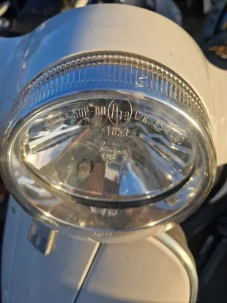 Faro y Carcasa Vespa LX