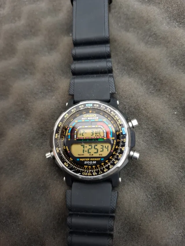 Casio Sky Walker Reloj Digital