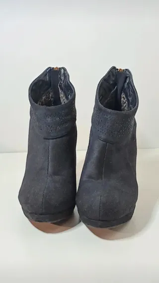 Botines negros tacón alto