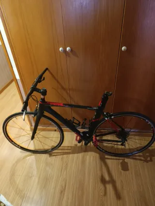 Bicicleta de carretera LAUX