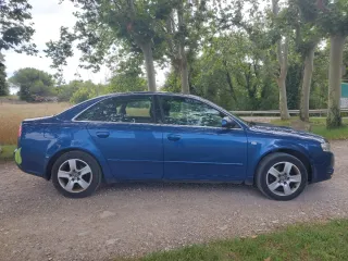 Audi A4 2.0 TDI 140 Distintivo B