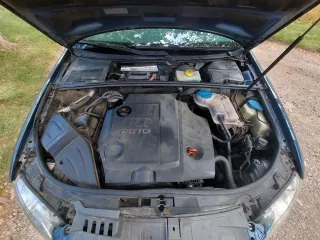 Audi A4 2.0 TDI 140 Distintivo B