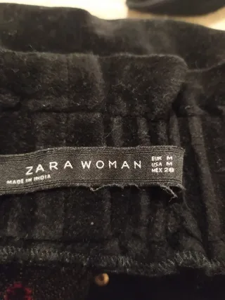 Falda Zara bordada mujer