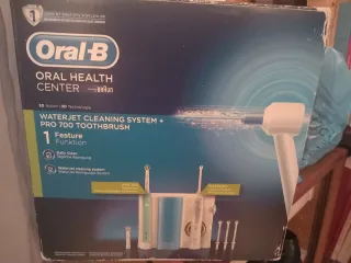 Spazzolino Elettrico Oral-B + Idropulsore