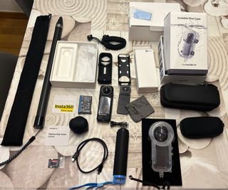 Cámara Insta360 X4 + Accesorios