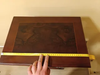 Vitrina antigua madera y cristal y con luz