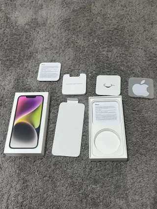 iPhone 14 Blanco con Caja y Papeles.