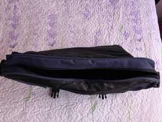 Maletín azul para portátil o apuntes