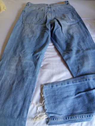 Pantalones vaqueros rotos